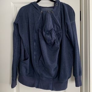 Seraphine 3-in-1 maternity hoodie for pregnancy and baby-wearing, size L.